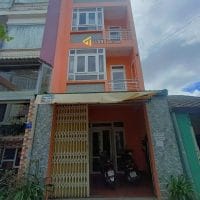 BÁN NHÀ SRXD ĐƯỜNG Ô TÔ GẦN NHÀ THỜ DOMAIN, ĐÀ LẠT