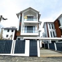 Giảm giá 2 tỷ cho đôi Villa mới tinh ở Nguyễn Hữu Cầu, 200m2 chỉ 10.5 tỷ