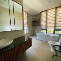 Bán Villa Hẻm ô tô lớn Sổ riêng Đặng Thái Thân, Phường 3, Đà Lạt, đường trước nhà 4m