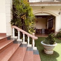 BÁN NHÀ VILLA SÂN VƯỜN MẶT TIỀN ĐƯỜNG HỒ XUÂN HƯƠNG 31 TỶ