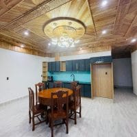 Nhà đẹp đường ô tô thông bằng phẳng, ra chợ Đêm chỉ hơn 1km