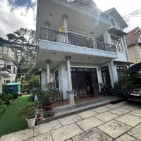 VILLA CỰC RỘNG 892M2 GIÁP RỪNG THÔNG Ô TÔ NÉ NHAU CÁCH HỒ XUÂN HƯƠNG 5 PHÚT ĐI XE ĐƯỜNG KHE SANH PHƯỜNG 10 ĐÀ LẠT