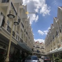 Nhà phố nghỉ dưỡng kho Golden Hill thể hiện đẳng cấp