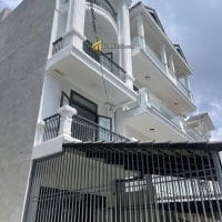 NHÀ PHỐ HOÀN CÔNG MỚI XÂY CÓ THANG MÁY Ô TÔ TẬN NƠI ĐƯỜNG ĐÀO DUY TỪ PHƯỜNG 4 ĐÀ LẠT