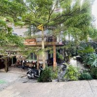 Bán Villa Cổ 300m2 gần hồ Xuân Hương – Hai mặt tiền đường chính Yersin, Phường 9