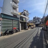 CẦN BÁN GẤP TRƯỚC TẾT-NHÀ 2 MẶT TIỀN CHÍNH 107M2  NGAY CẠNH CHỢ KHU VỰC TRUNG TÂM CỦA ĐÀ LẠT