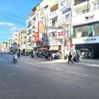 CẦN BÁN GẤP NHÀ MẶT TIỀN PHAN ĐÌNH PHÙNG-ĐÀ LẠT-Vị trí vàng-Ngang 9,5m-2 mặt thoáng-Giá tốt nhất khu vực