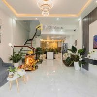 HẠ! HOMESTAY 4 TẦNG  GẦN CHỢ LỚN NGÔ QUYỀN Ô TÔ TẬN NƠI ĐƯỜNG NGÔ QUYỀN ĐÀ LẠT