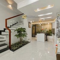 HẠ! HOMESTAY 4 TẦNG  GẦN CHỢ LỚN NGÔ QUYỀN Ô TÔ TẬN NƠI ĐƯỜNG NGÔ QUYỀN ĐÀ LẠT